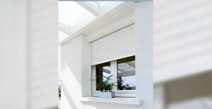 Nous réalisons la motorisation de portes et de volets.